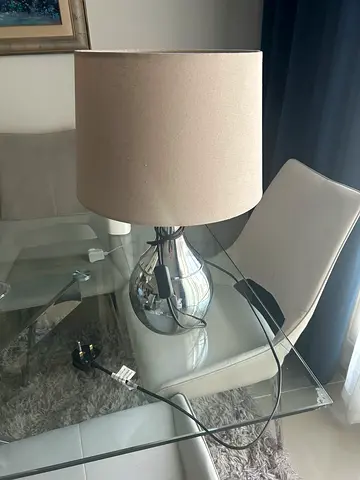 Table lamp