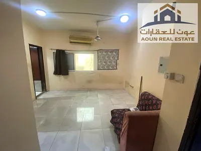 للايجار السنوى استوديو بالبوطينه عقد عزاب بااوسع مساحه وقريب من الخدمات باارخص سعر بالشارقه