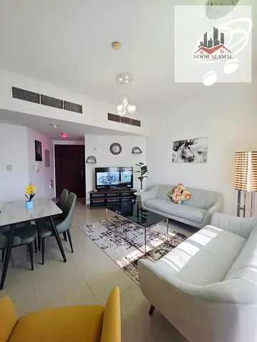 الشارقه المجاز2 شقه غرفه وصاله ومطبخ وحمامين وبلكونه