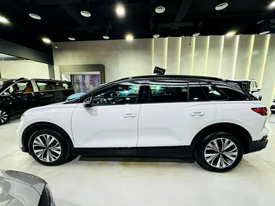 صورة 6 لـ 2024 AUDI Q5 E-TRON
