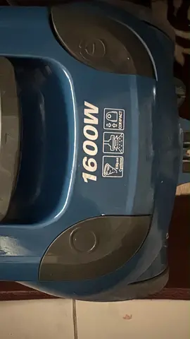 Used LG 1600W Vacuum Cleaner