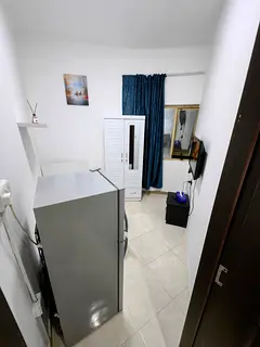 متاح بارتشن بشباك لفرد واحد مقفول بالكامل عجمان الجرف الحميدية