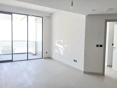 Creek Lagoon Views | High Floor | Unobstructed