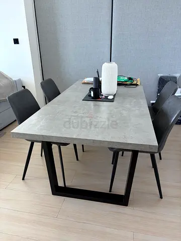 Dining Table with 4 Chairs