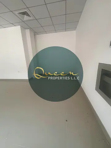 محل للإيجار السنوي في الجرف خلف السوق الصيني