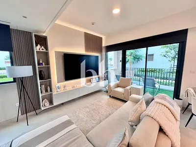 Corner Plot | Vacant in Sep | Chiller Free