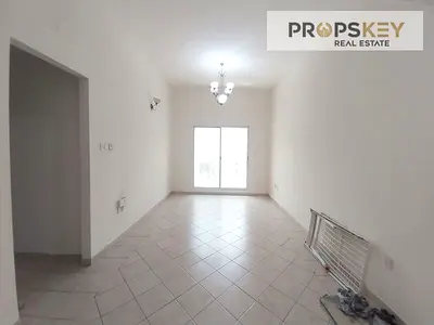 5 Mints Walk from Insurance Market Metro || Only 4 Family || Vacant 2BHK