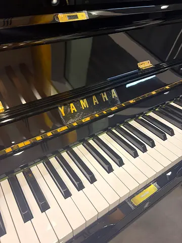 Yamaha U3H - Upright piano Black
