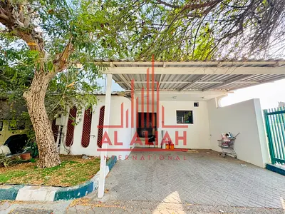 Premium & Luxury 4BD Villa 3 Balconies 2 Parking