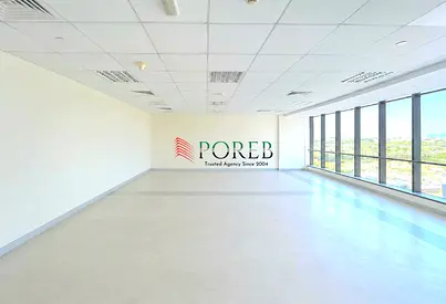 2 Parkings | Open plan & Bright Office | Vacant
