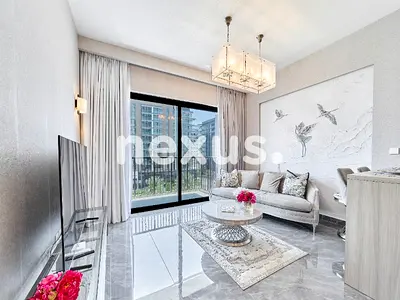 Upgraded throughout | Fully Furnished | Mid Floor