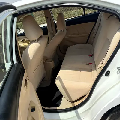 صورة مصغرة 10 لـ 2016 Toyota YARIS