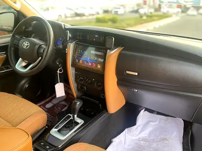 2016 Toyota FORTUNER 缩略图 11
