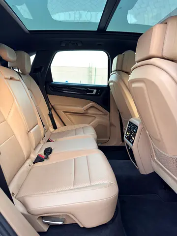 Porsche Cayenne Standard, миниатюра 12