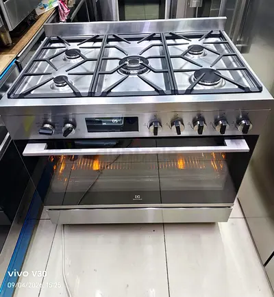 Electrolux new  model top has ove electric stove