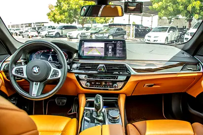 صورة مصغرة 10 لـ 2021 BMW 5-SERIES