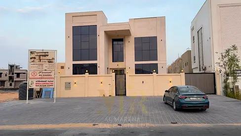 فرصة مميزة | 5 غرف | طابقين | مسبح خاص | أرض 5,500 قدم² | 3.2 مليون