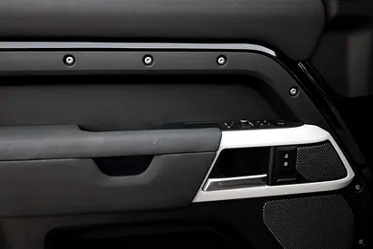 2023 LAND Rover DEFENDER — миниатюра 13