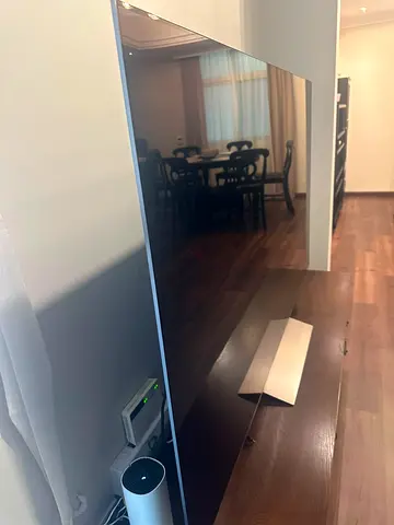 Slim 77-inch LED TV LG Model OLED77C46LA in excellent working condition