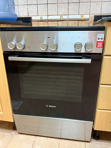 Bosch electric ceramic cooker in excellent condition - Urgent Move Out Sale