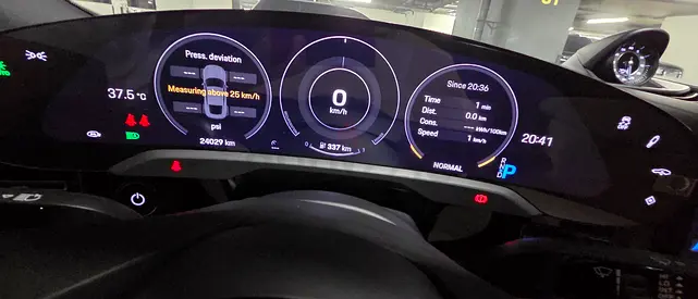 Porsche Taycan 4S, миниатюра 10