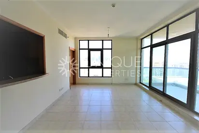 Well-Maintained 2BR | Prime Emaar Community