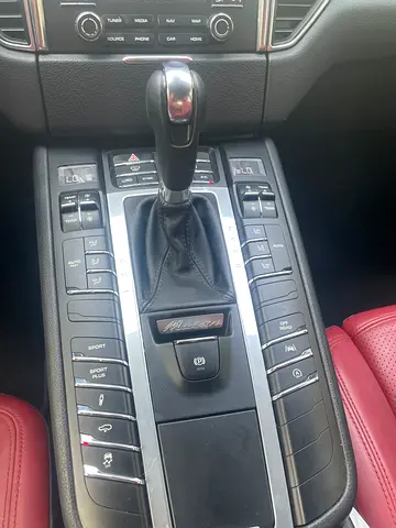 صورة مصغرة 12 لـ 2018 Porsche MACAN