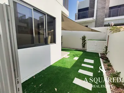 Charming | Unfurnished | Landscaped