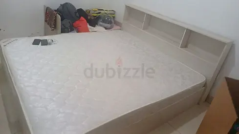 King size bed with mattress