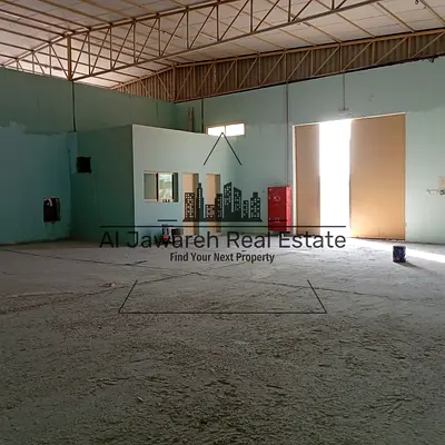 مستودع للإيجار السنوي في أم القيوين الصناعية الحديثة