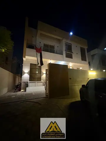 فرصة استثمارية عقارية جاهزة بدخل فوري: فيلا فخمة 5 غرف ماستر ومؤجرة حالياً للبيع في الياسمين بعجمان