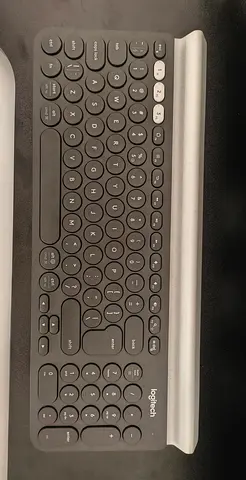 Logitech K780 Wireless Bluetooth Keyboard - Compact, Slim, Good Condition