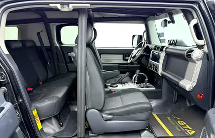 2014 Toyota FJ CRUISER photo 12