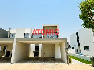 CORNER | LANDSCAPED | READY MOVE IN |Large Size