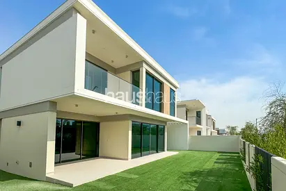 Internal | Vacant | Lanscaped
