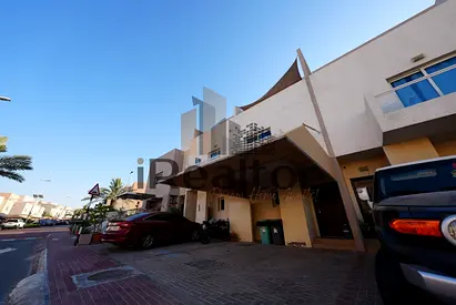 Upgraded 3+1 Bed Townhouse | Contemporary Style | For SALE