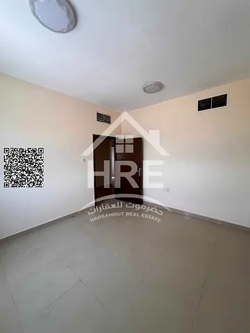 1room ,hall for annual rent Al Jurf2 industirial