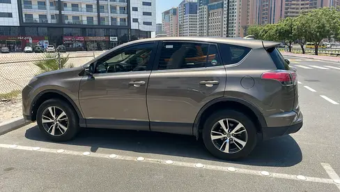2017 Toyota RAV 4 — фото 1