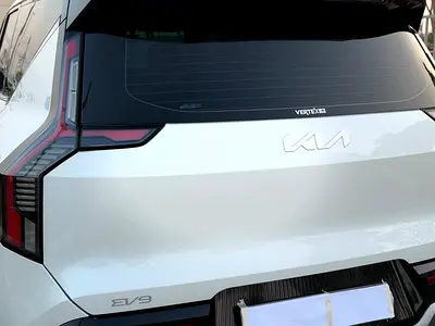 صورة 15 لـ 2026 KIA EV9