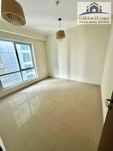 2-Bedroom Apartment for Annual Rent – Al Khan 🏡 2 Bedrooms + Living Room 🌅 Balcony with Al Mamzar Sea View 🏢 VIP Tower 🚗 Parking | 🏋️ Gym