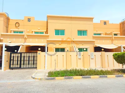 Fabulous !! 4 Bedroom Villa !! Good Finishing !! Maid Room !! Front Yard !! MBZ City