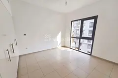 1BR Corner Unit | Prime Location | Vacant Now