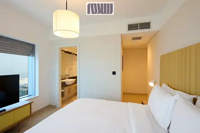 Sea View | Vacant | Furnished | 2 Months Free | Corner Unit