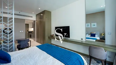 PREMIUM STUDIO | CANAL VIEW | PRIME LOCATION
