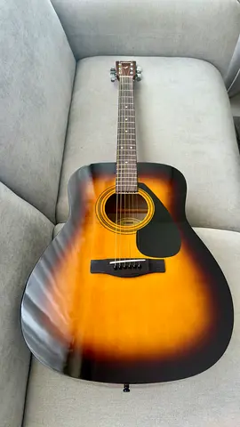 Yamaha F310 Acoustic Guitar — Tobacco Sunburst — Excellent Condition + FREE Case
