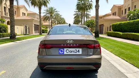 2025 Hyundai ACCENT 缩略图 4