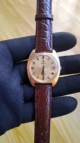 Zodiac Gold-Tone Dial Men's Automatic Vintage Swiss Dress Watch Strap aftermarket 1970-1979  cal 72b