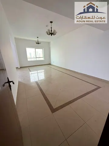 🔥 3 غرف وصالة للإيجار السنوي على كورنيش الممزر | 2,000 قدم² | بلكونة | جيم ومسبح | 75,000 درهم