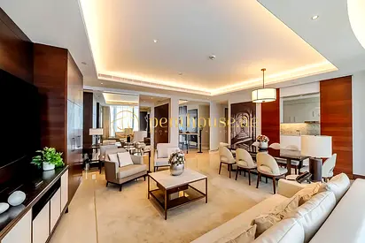 Extravagant 3 Bed | Middle Unit | Vacant
