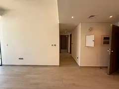 BIG SIZE // SKYLINE VIEW // 2 BR APARTMENT WITH FITTED KITCHEN